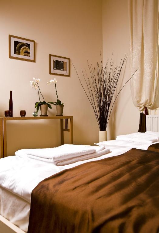 Budapest Rooms Bed And Breakfast Room photo