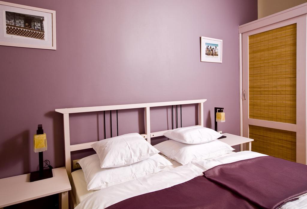 Budapest Rooms Bed And Breakfast Room photo